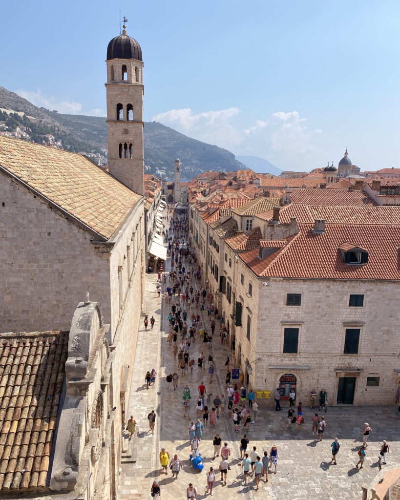 Prachtige historische laan in Dubrovnik Kroatie
