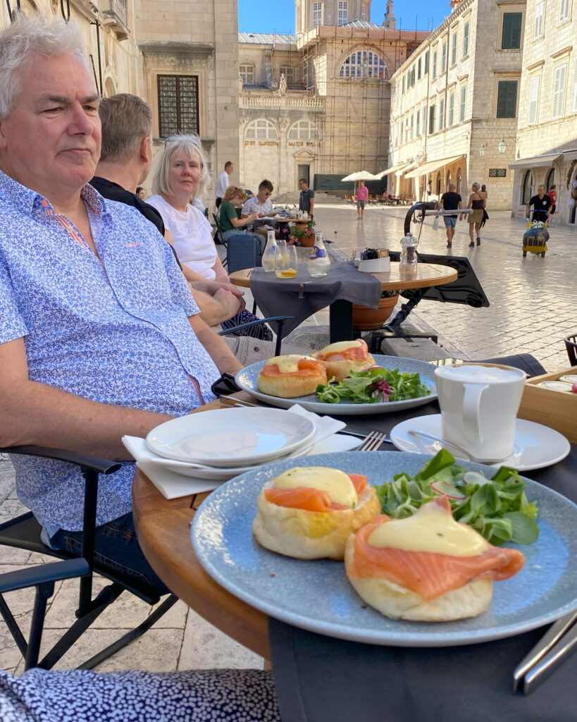 Ontbijten in Dubrovnik Kroatie
